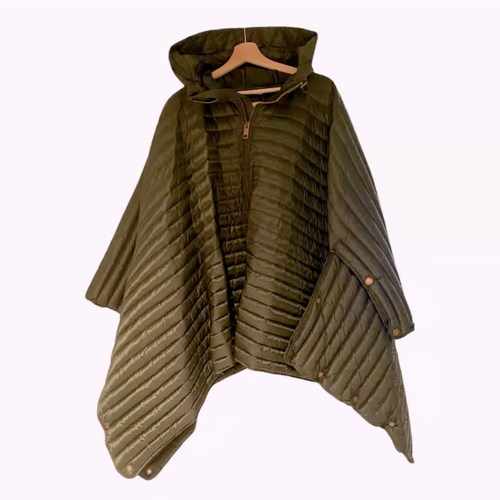 Pre-Loved Burberry Down Vest/Cape